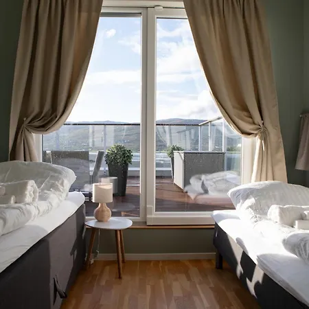 Arctic Panorama 트롬쇠